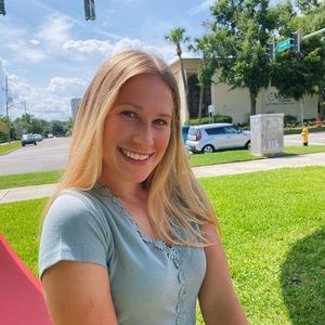 Meet your Posher, Kelly